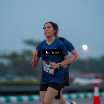 Runner Photo 7519094