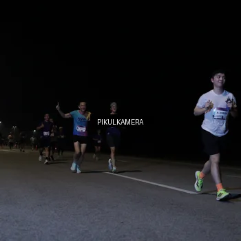 Runner Photo 7519110