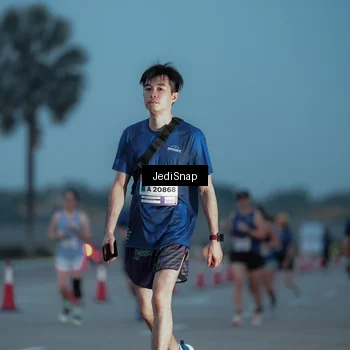 Runner Photo 7519113