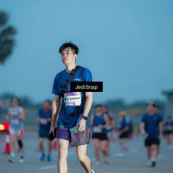 Runner Photo 7519116