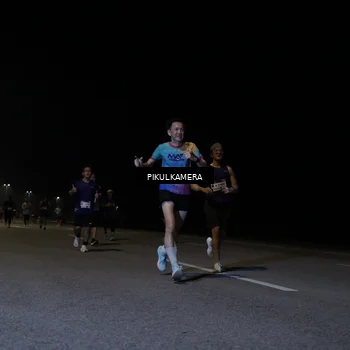 Runner Photo 7519124