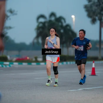 Runner Photo 7519136