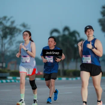 Runner Photo 7519139