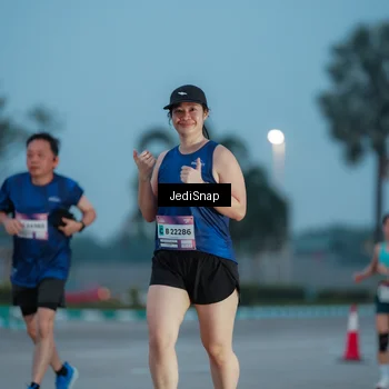 Runner Photo 7519140