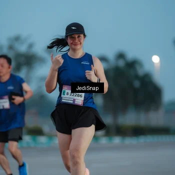 Runner Photo 7519153
