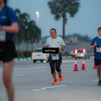Runner Photo 7519206