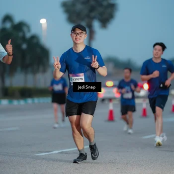 Runner Photo 7519242