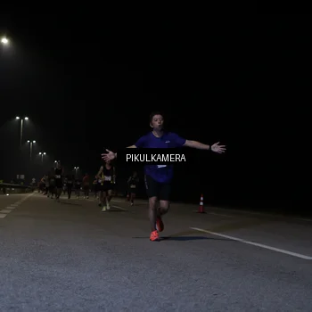 Runner Photo 7519254