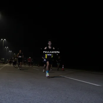 Runner Photo 7519258