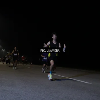 Runner Photo 7519273