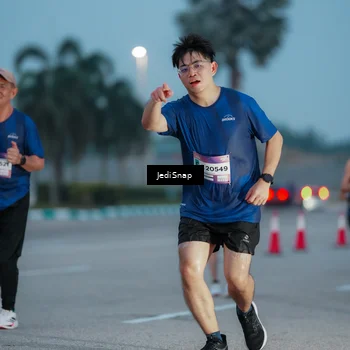 Runner Photo 7519284
