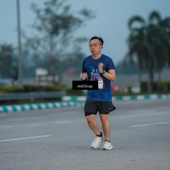 Runner Photo 7519291