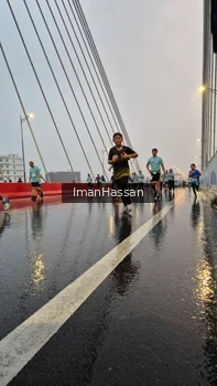 Runner Photo 751935