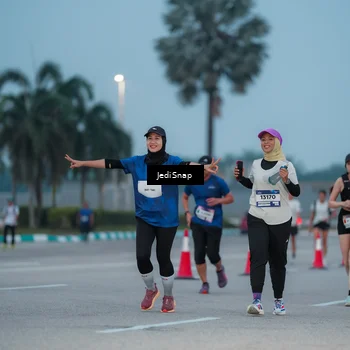 Runner Photo 7519400