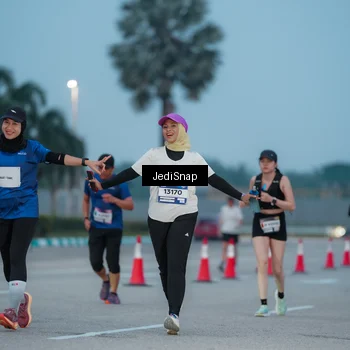 Runner Photo 7519414