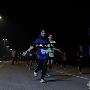 Runner Photo 7519480