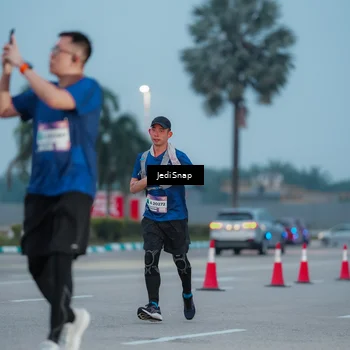 Runner Photo 7519524