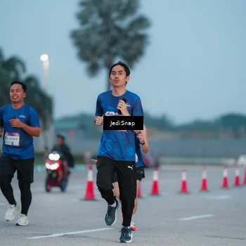 Runner Photo 7519561