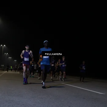 Runner Photo 7519572