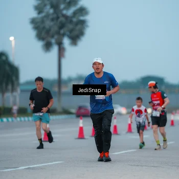 Runner Photo 7519585