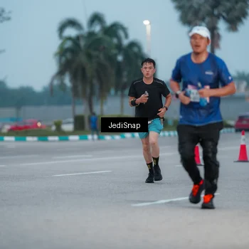 Runner Photo 7519589