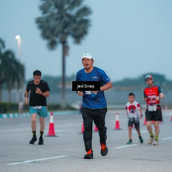 Runner Photo 7519591