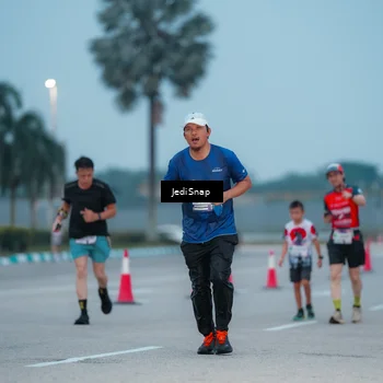 Runner Photo 7519592