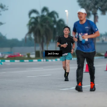 Runner Photo 7519593