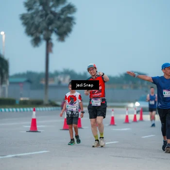 Runner Photo 7519599