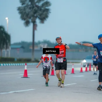Runner Photo 7519601