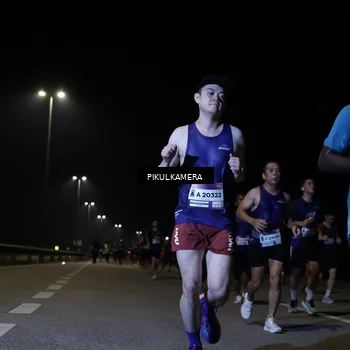 Runner Photo 7519602