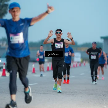 Runner Photo 7519628