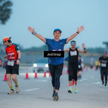 Runner Photo 7519638