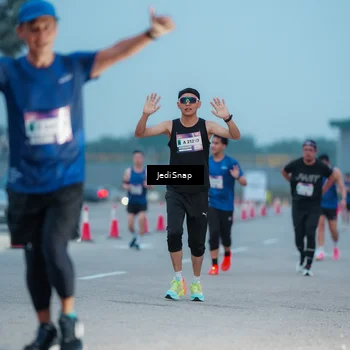 Runner Photo 7519648