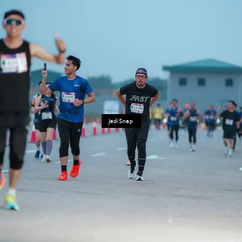 Runner Photo 7519656