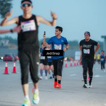 Runner Photo 7519658