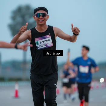 Runner Photo 7519664