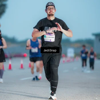 Runner Photo 7519680