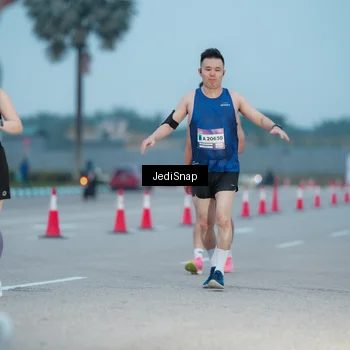Runner Photo 7519698