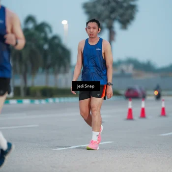 Runner Photo 7519704