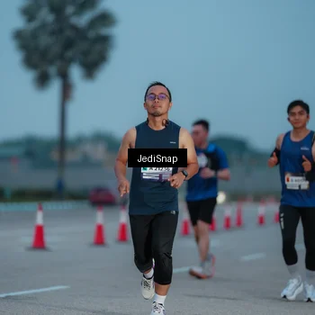 Runner Photo 7519737