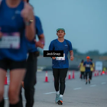 Runner Photo 7519800