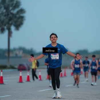 Runner Photo 7519829