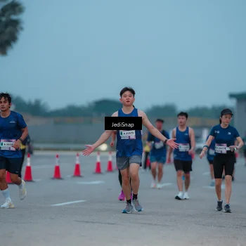 Runner Photo 7519843