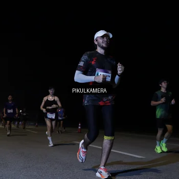 Runner Photo 7519846