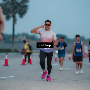 Runner Photo 7519861