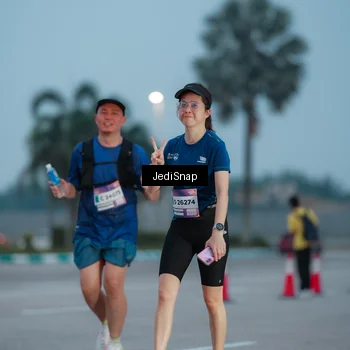 Runner Photo 7519876