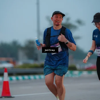 Runner Photo 7519888