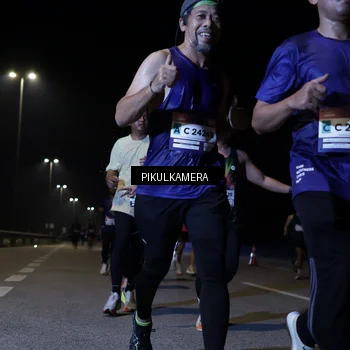 Runner Photo 7519949