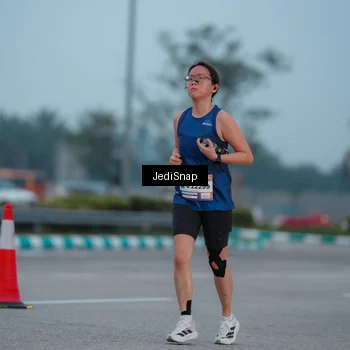 Runner Photo 7519951